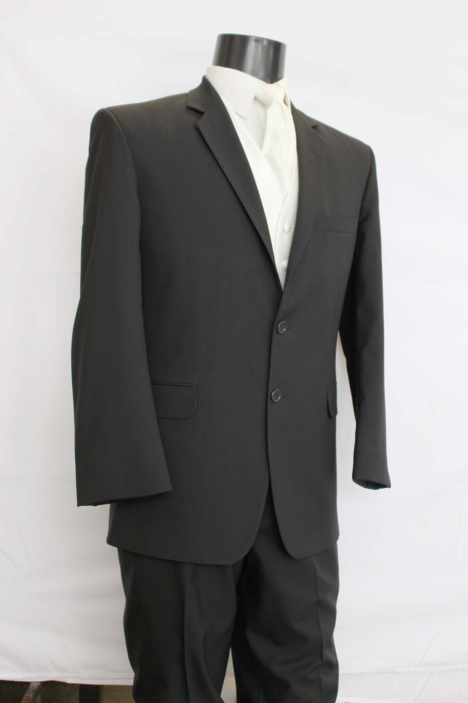 Wedding Tux Rentals; Formal Suits | Duluth, MN | Arthur's Men's Formal Wear